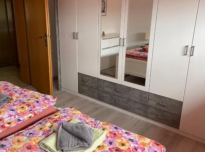 公寓 Ferienwohnung Am Waldrand Mit Dachterrasse